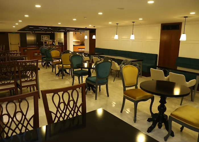 特拉布宗约斯假日酒店 酒店 4*