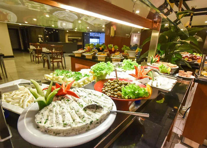 特拉布宗约斯假日酒店 4* 特拉布宗