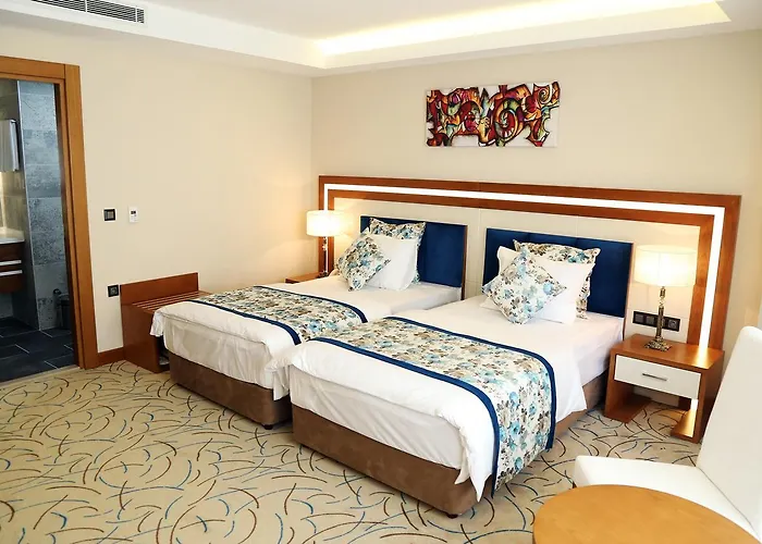 特拉布宗约斯假日酒店